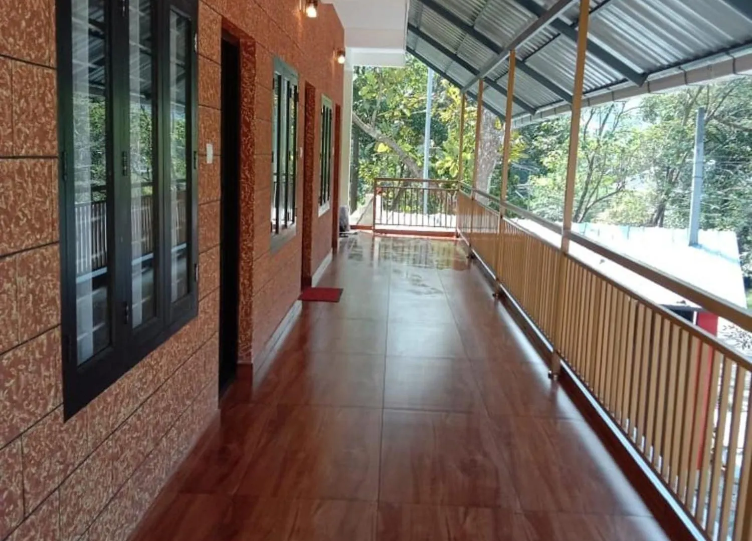 Athirappilly Inn Rooms & Suites Otel