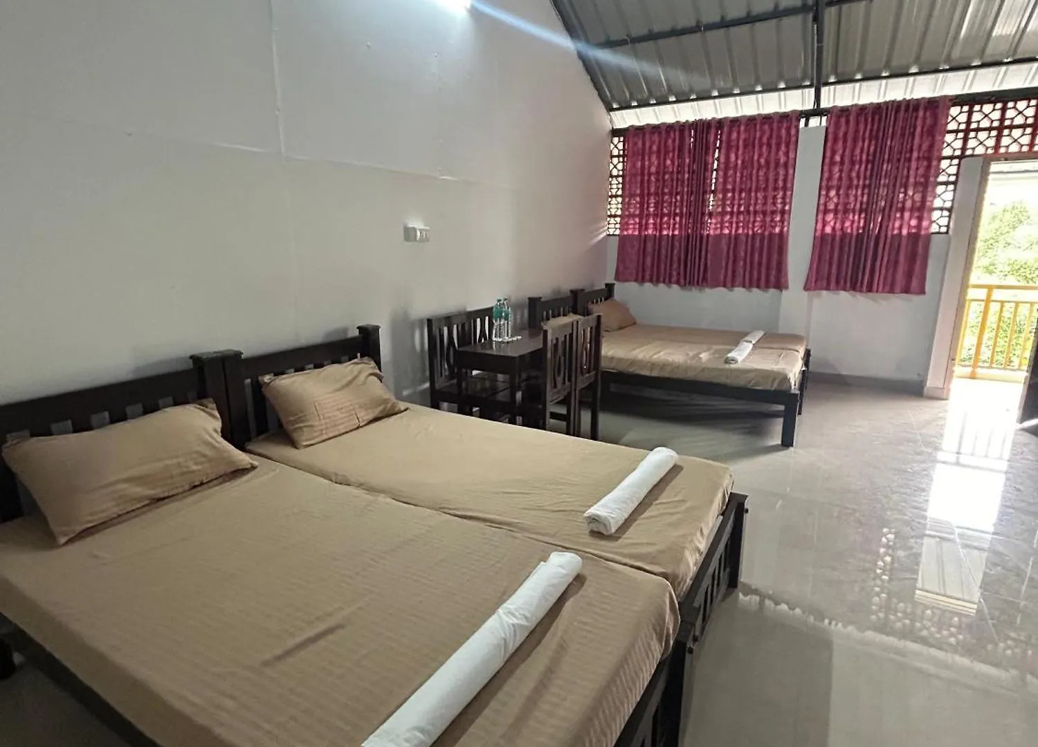 Athirappilly Inn Rooms & Suites Hotel